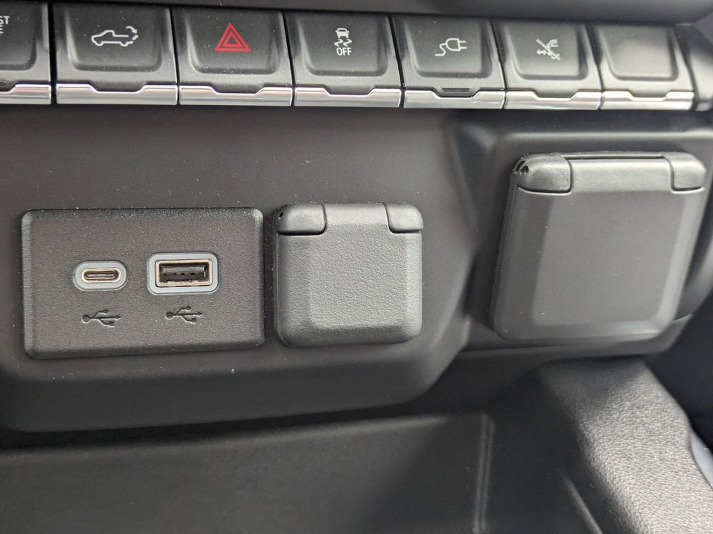 Used 2023 GMC Sierra 3500 AT4 w/ Gooseneck/5TH Wheel Package image 23