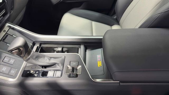 Used 2025 Lexus GX 550 550 Premium w/ Accessory Package (2T) image 26