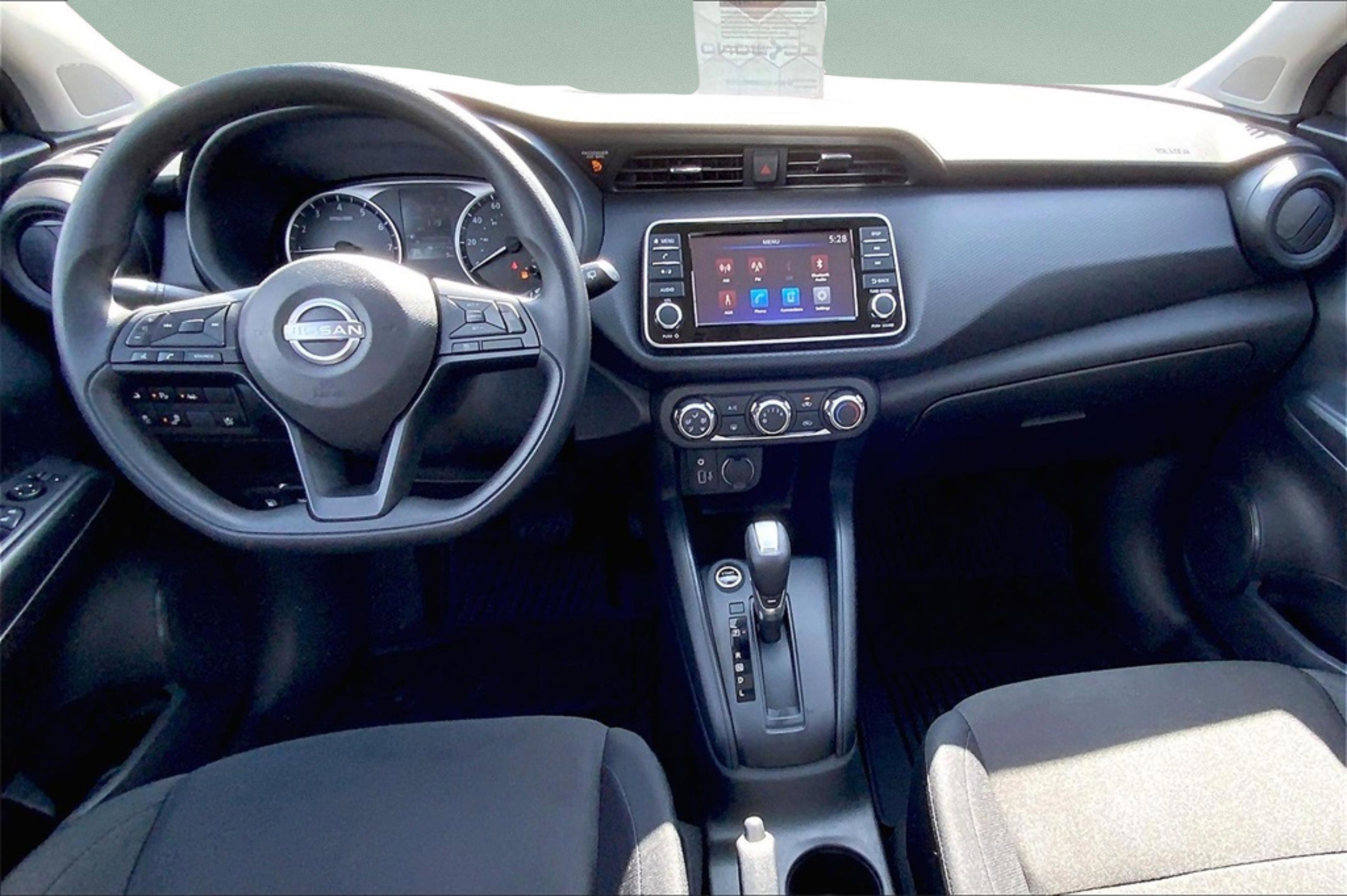 New 2025 Nissan Kicks Play S image 6