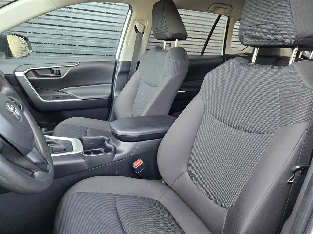 Used 2024 Toyota RAV4 LE image 20