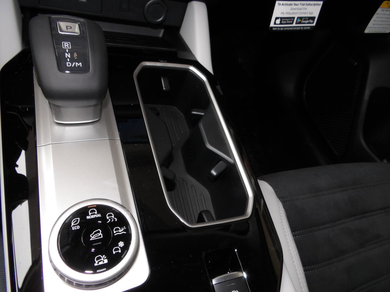 New 2026 Mitsubishi Outlander SE image 21