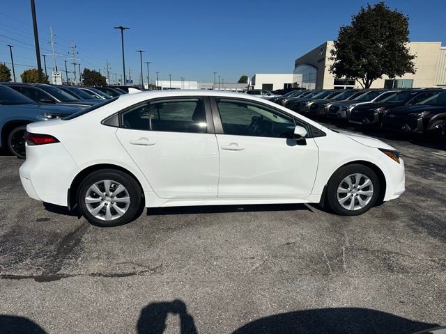 Used 2024 Toyota Corolla LE image 8