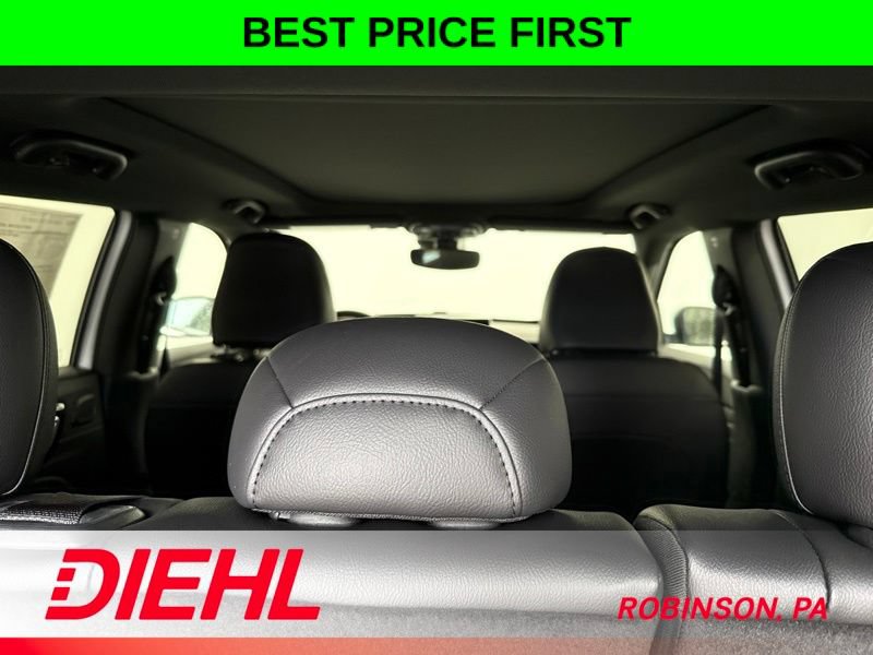 New 2026 Jeep Compass Trailhawk w/ Sun, Sound & Navigation Group AWD/4WD image 10