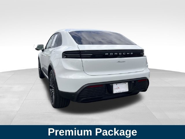 Used 2025 Porsche Macan Electric w/ Premium Package RWD image 3