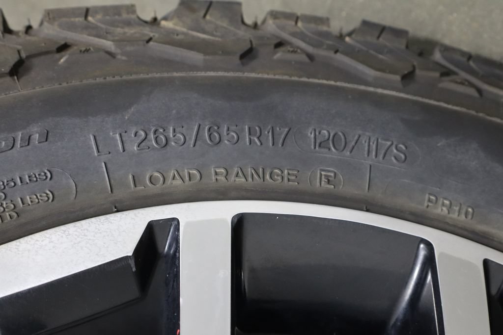 Used 2020 Toyota Tacoma TRD Sport AWD/4WD image 43