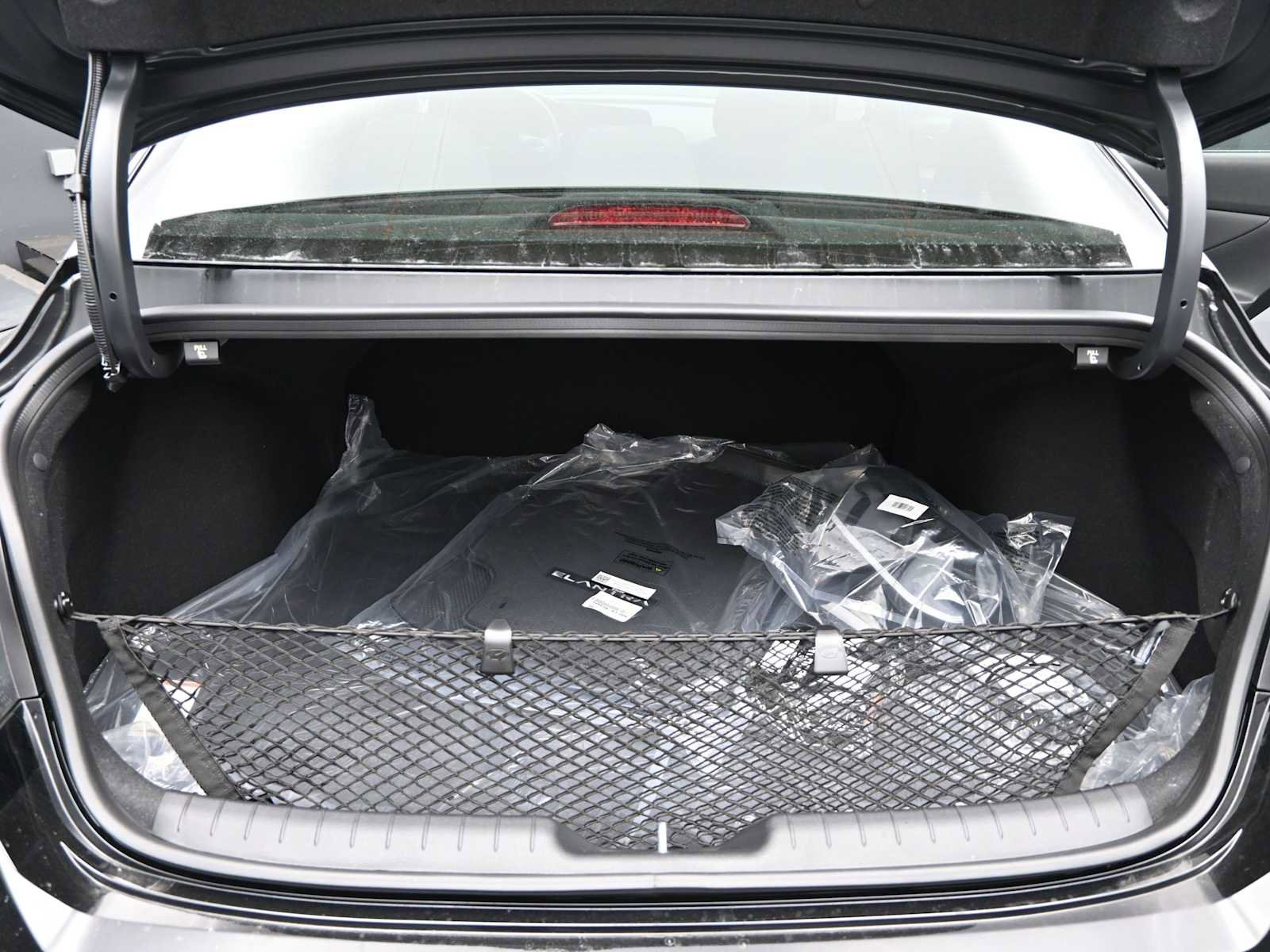 Certified 2025 Hyundai Elantra Sport w/ Cargo Package image 13