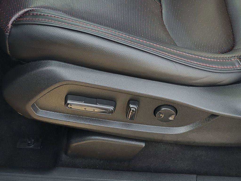 Used 2025 Honda Pilot Black Edition image 10