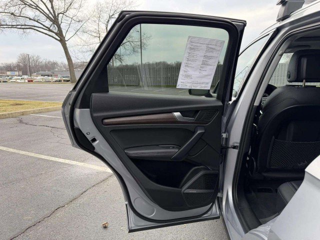 Certified 2025 Audi Q5 2.0T Premium Plus w/ Premium Plus Package image 24