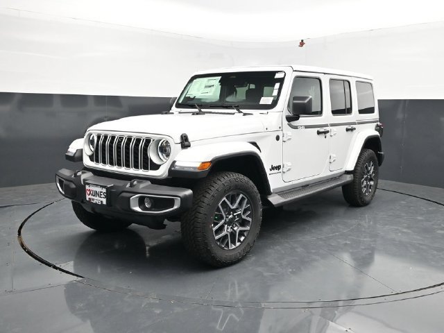 New 2026 Jeep Wrangler Unlimited Sahara AWD/4WD image 3