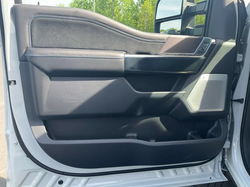 New 2026 Ford F250 Platinum AWD/4WD image 17