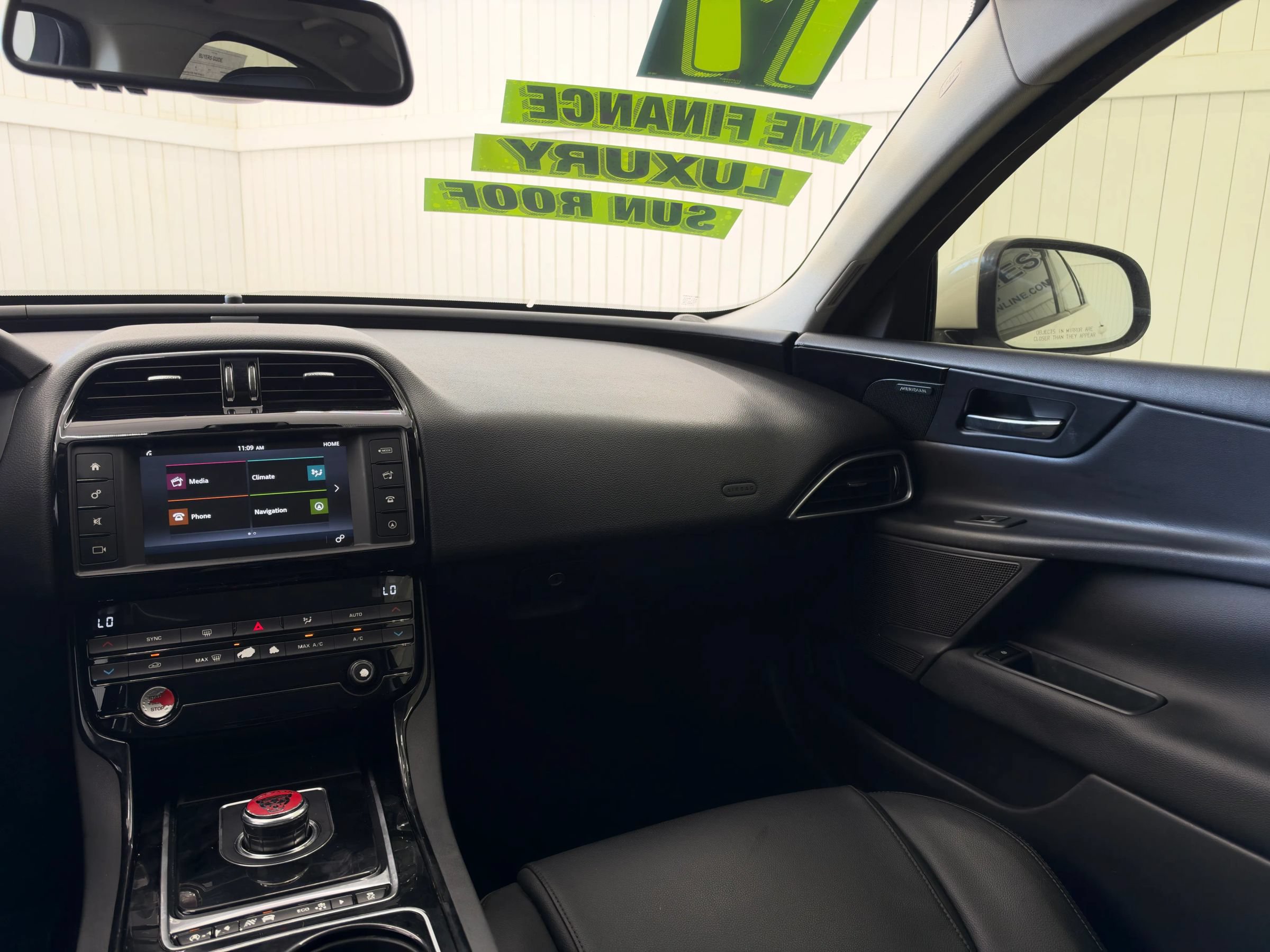 Used 2017 Jaguar XE Premium RWD image 16