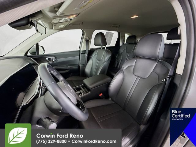Used 2025 Kia Sorento S image 25