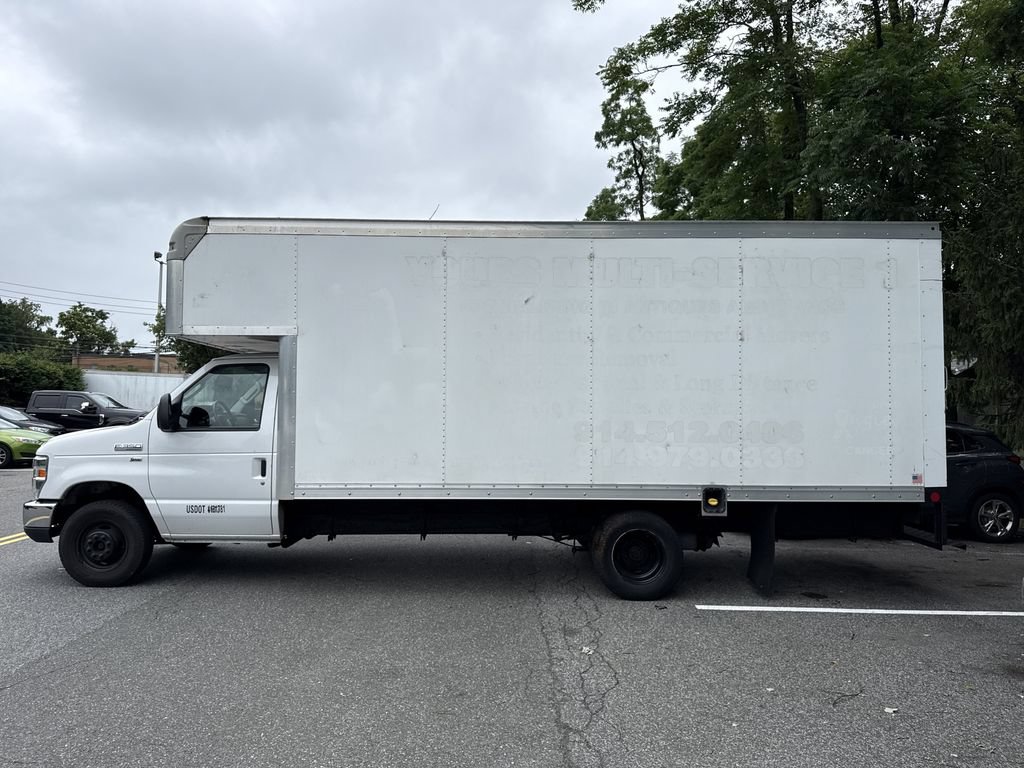 Used 2019 Ford E-350 and Econoline 350 Super Duty w/ Power Windows & Locks Group RWD image 4