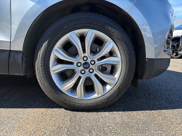 Certified 2022 Ford Edge Titanium AWD/4WD image 7