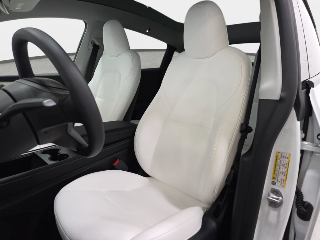 Used 2024 Tesla Model Y Performance AWD/4WD image 14