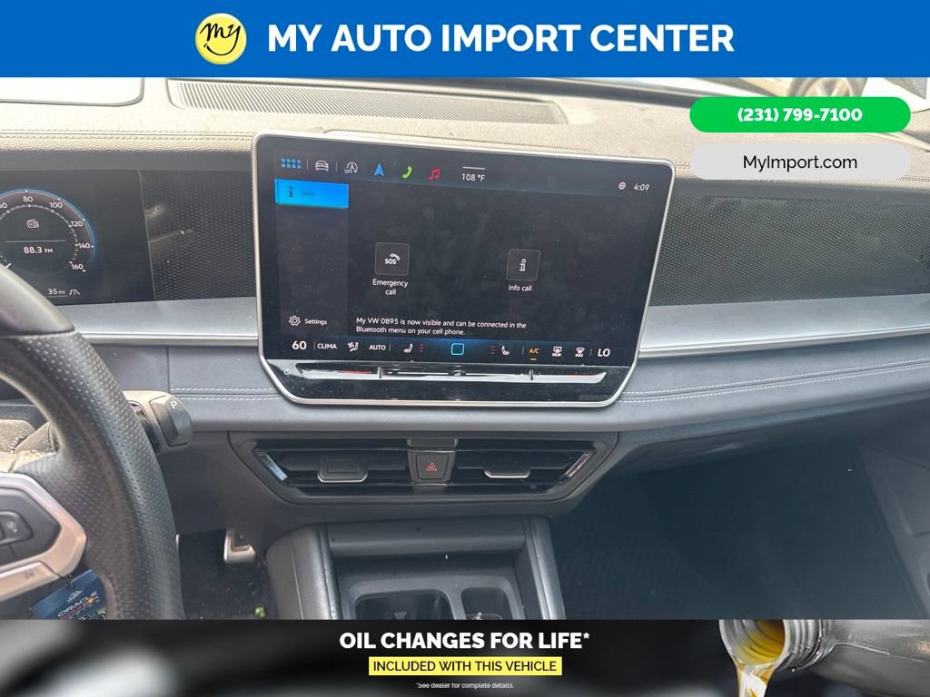 Used 2025 Volkswagen Tiguan SE R-Line AWD/4WD image 10