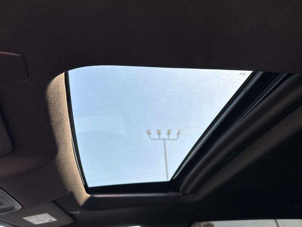 Used 2022 GMC Sierra 1500 SLT image 37