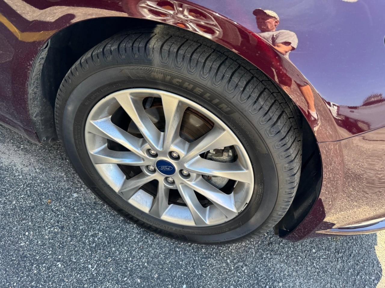 Used 2017 Ford Fusion SE w/ Fusion SE Technology Package image 10