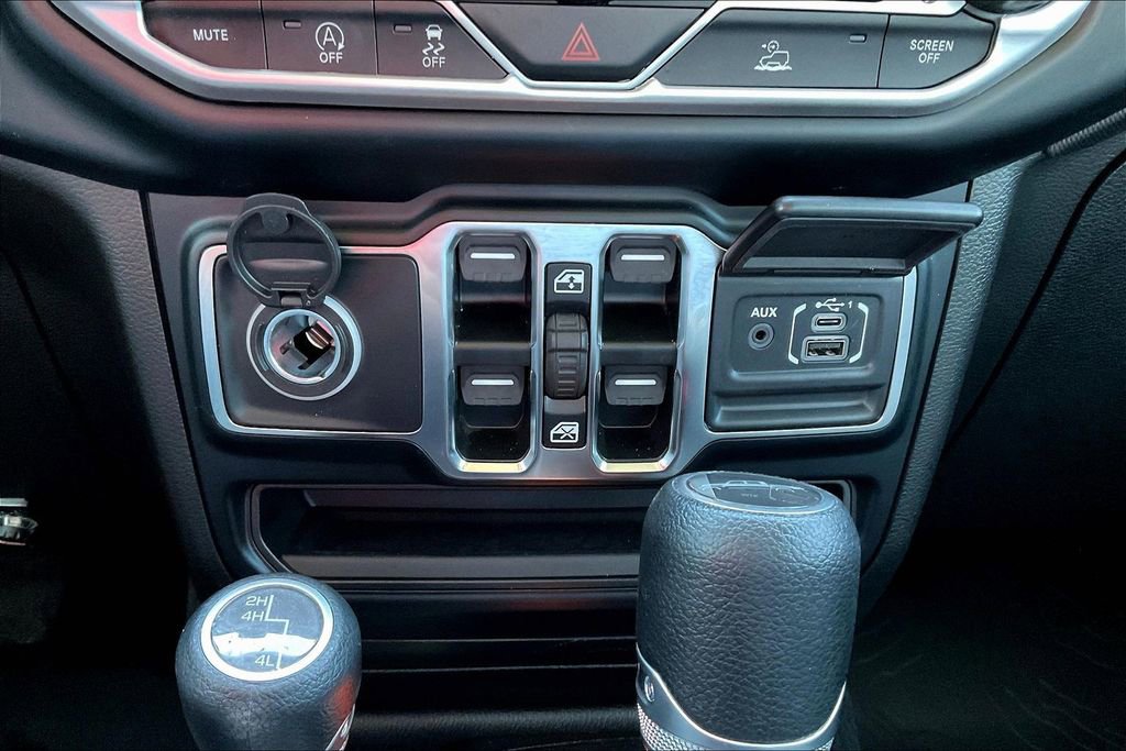 Used 2023 Jeep Gladiator Sport image 26