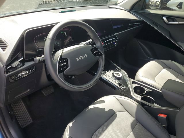 Used 2023 Kia Niro EX FWD image 16