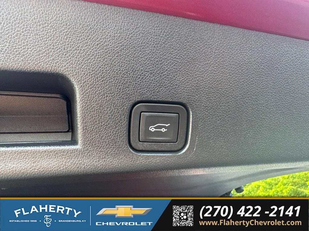 Used 2026 Chevrolet Traverse RS w/ LPO, Floor Liner Package AWD/4WD image 18