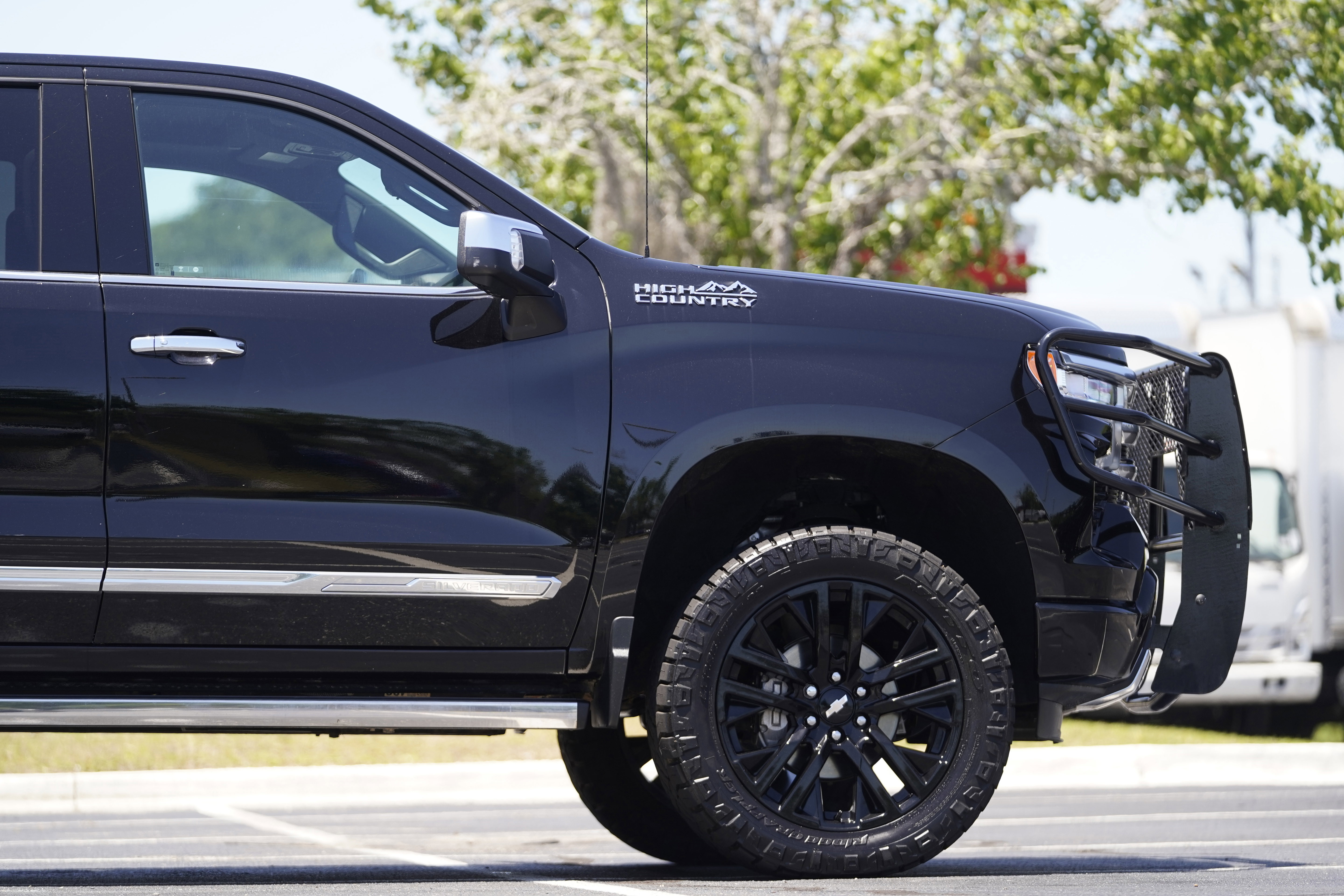 Used 2024 Chevrolet Silverado 1500 High Country AWD/4WD image 6