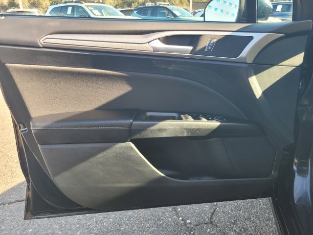 Certified 2020 Ford Fusion SE FWD image 16