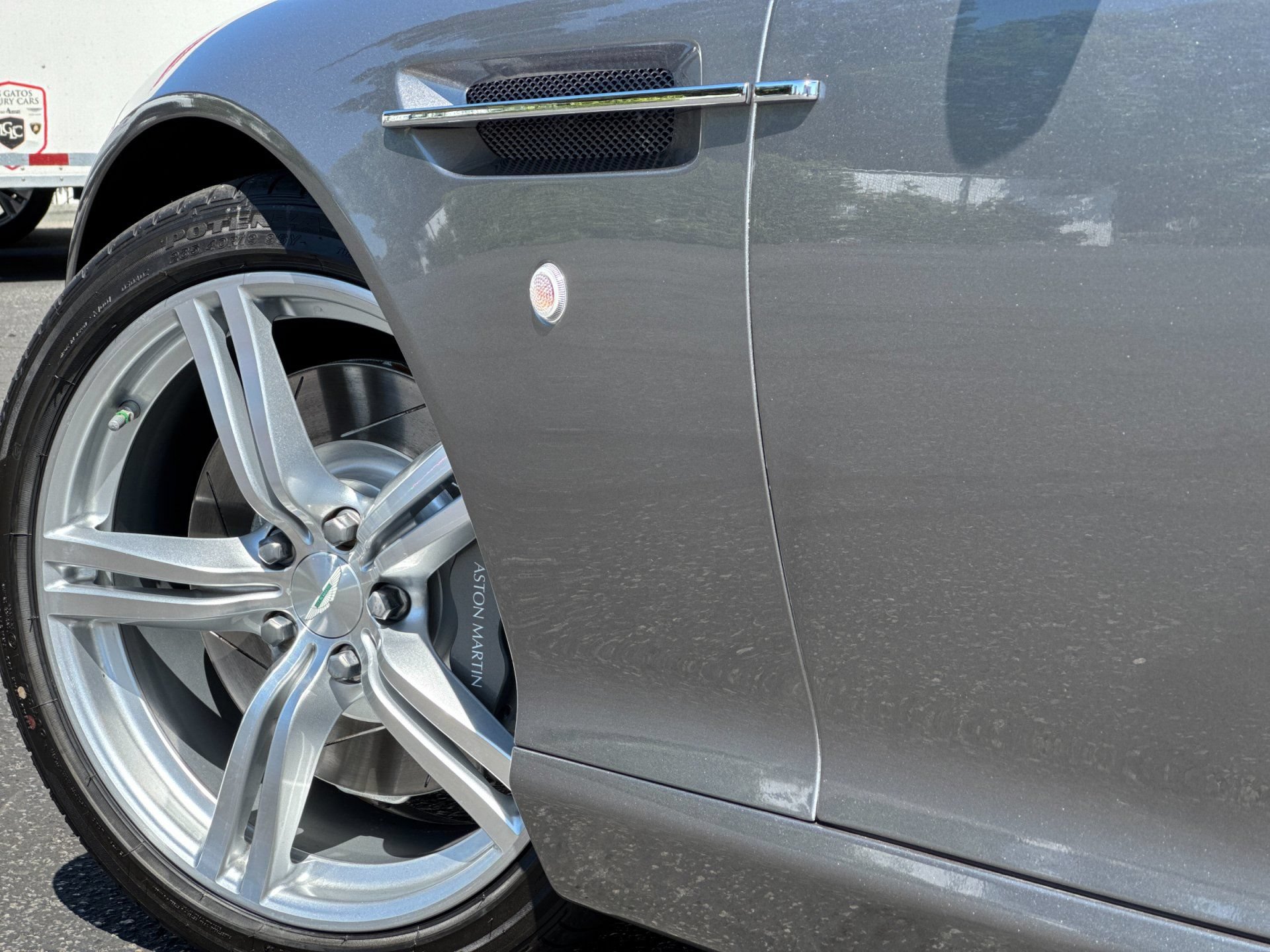 Used 2007 Aston Martin DB9 Coupe RWD image 9