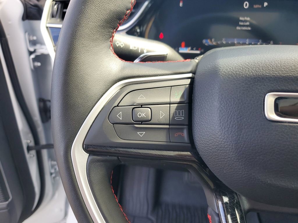 Used 2022 Jeep Grand Cherokee Trailhawk w/ Luxury Tech Group III image 25