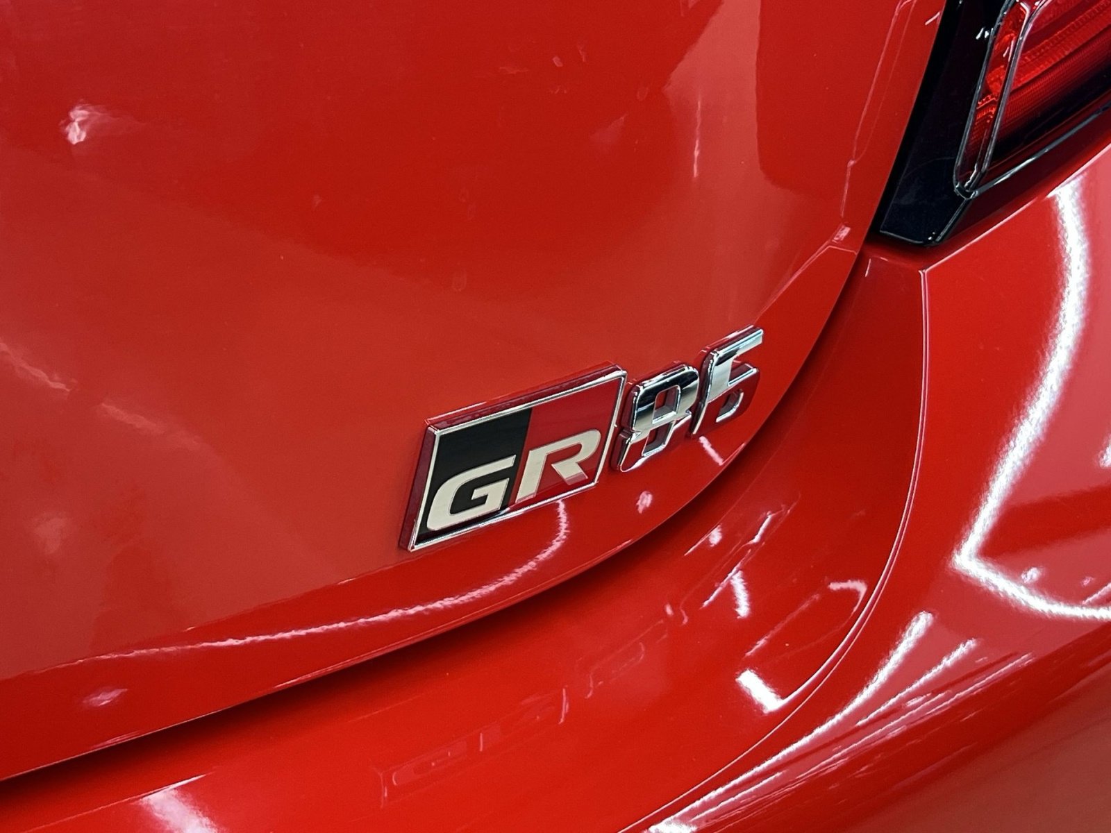 Used 2025 Toyota GR86 w/ ALL Weather Mat Package (TMS) image 23