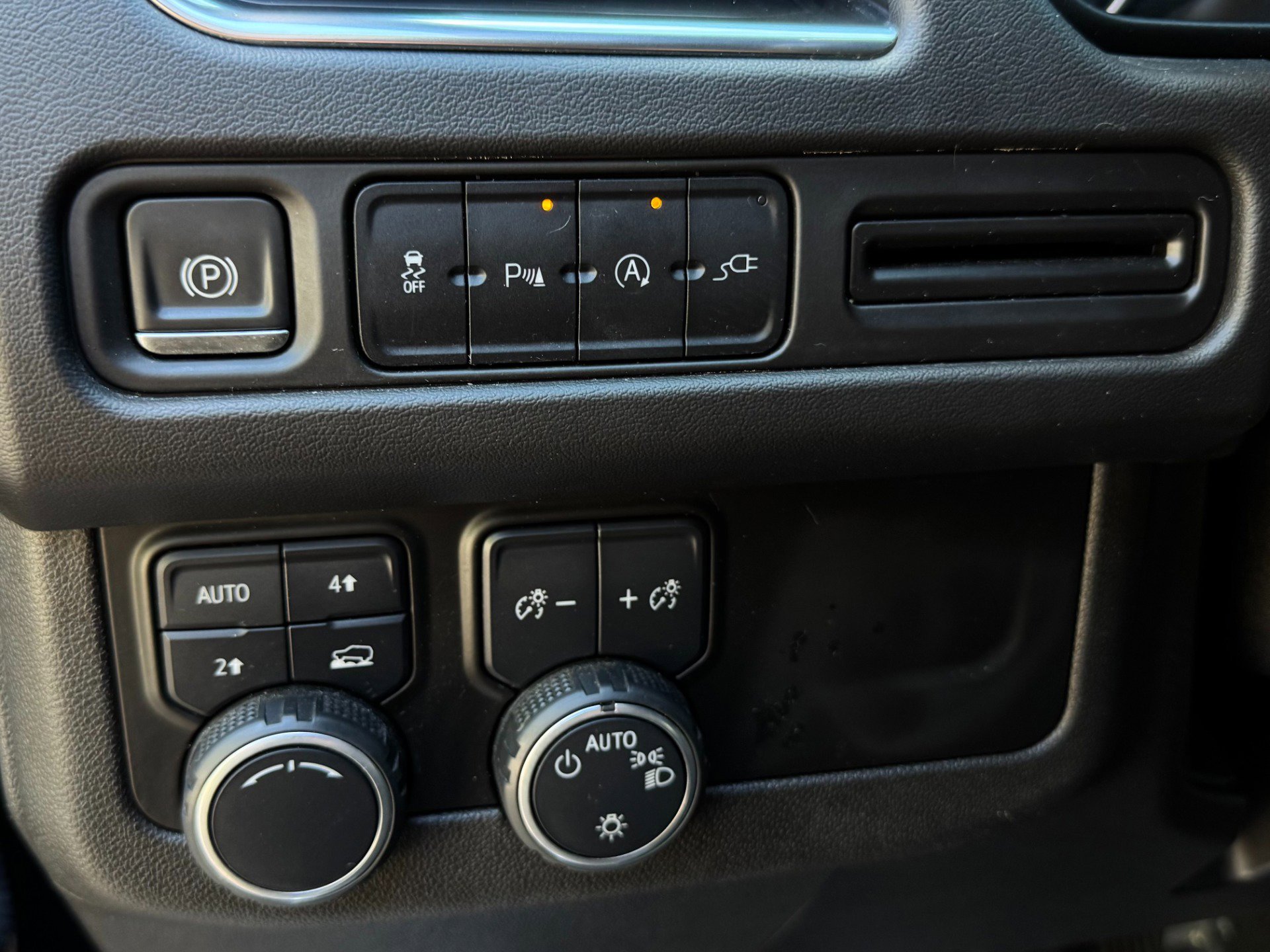 Used 2021 Chevrolet Tahoe LT image 29