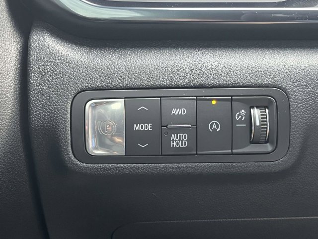 Used 2026 GMC Terrain AT4 w/ Convenience Package III AWD/4WD image 34