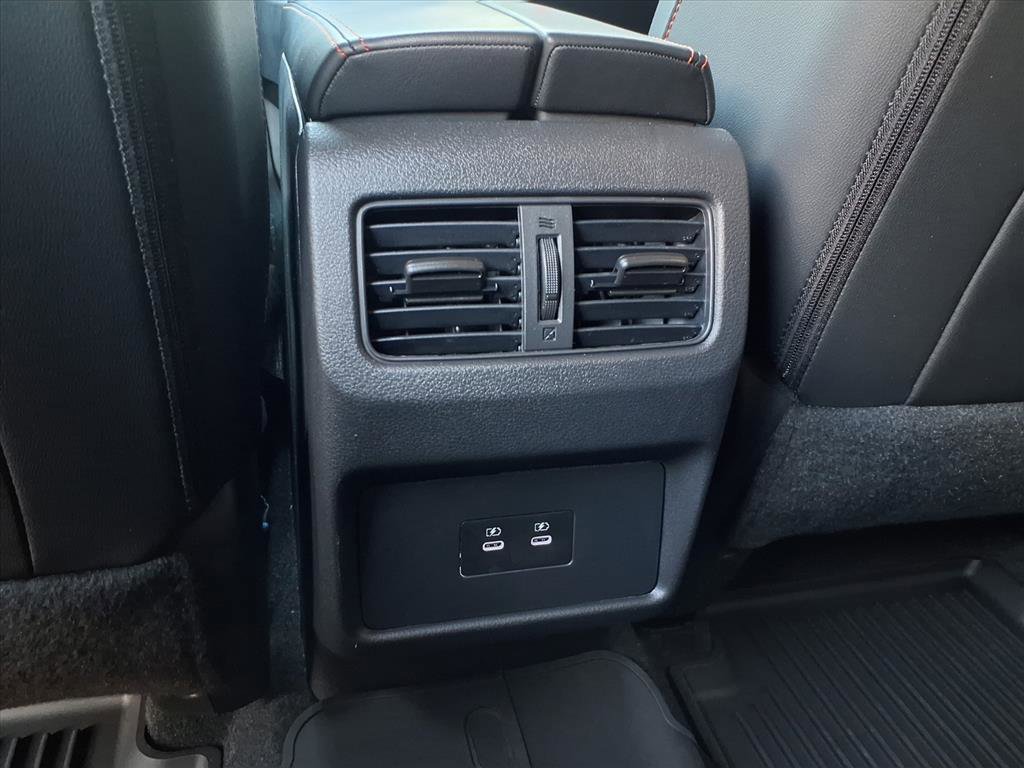 Certified 2025 Nissan Rogue SV image 24