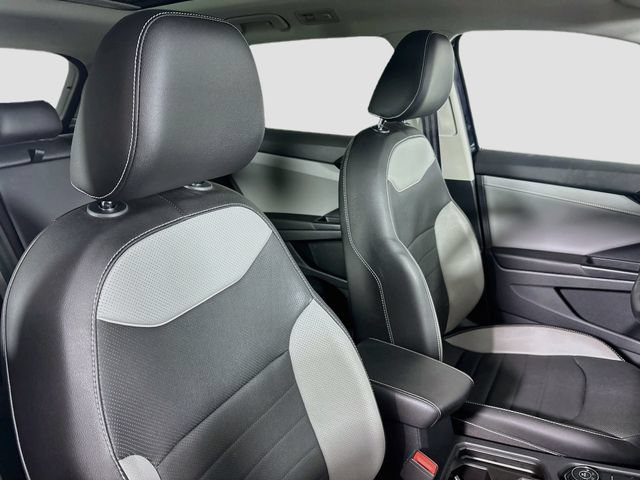 Certified 2023 Volkswagen Taos SEL AWD/4WD image 32
