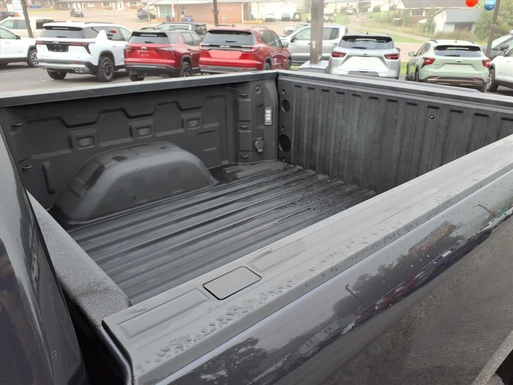 Used 2023 Chevrolet Silverado 1500 RST AWD/4WD image 14