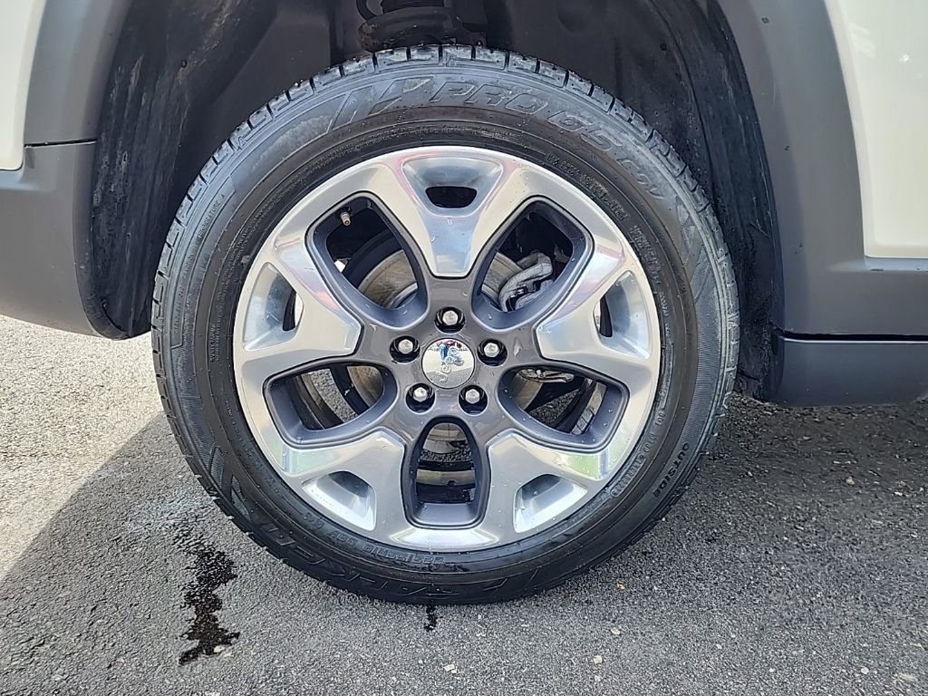 Used 2018 Jeep Compass Limited AWD/4WD image 8