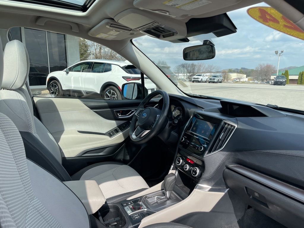 Used 2024 Subaru Forester Premium image 29