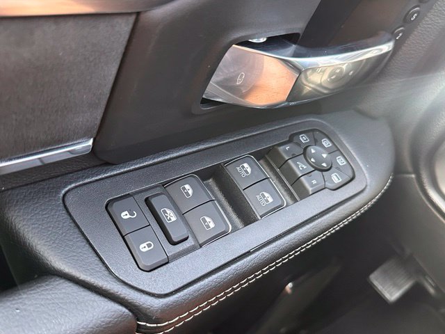 New 2026 RAM 2500 Laramie AWD/4WD image 15