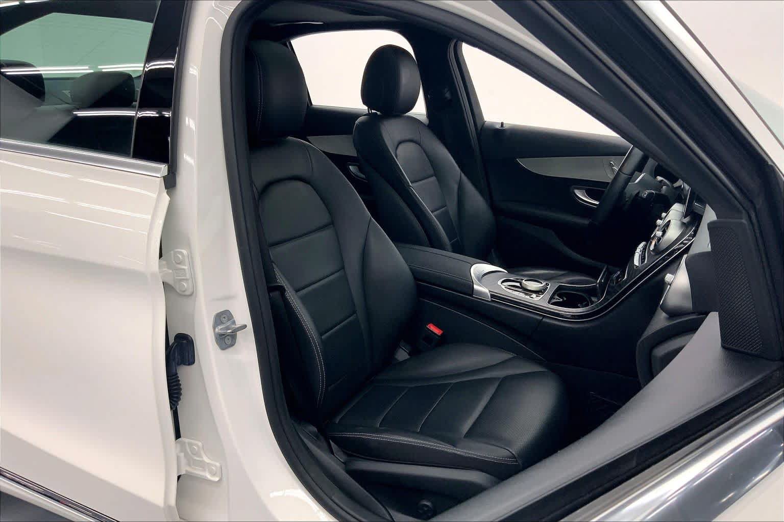Used 2019 Mercedes-Benz C 300 Sedan image 11