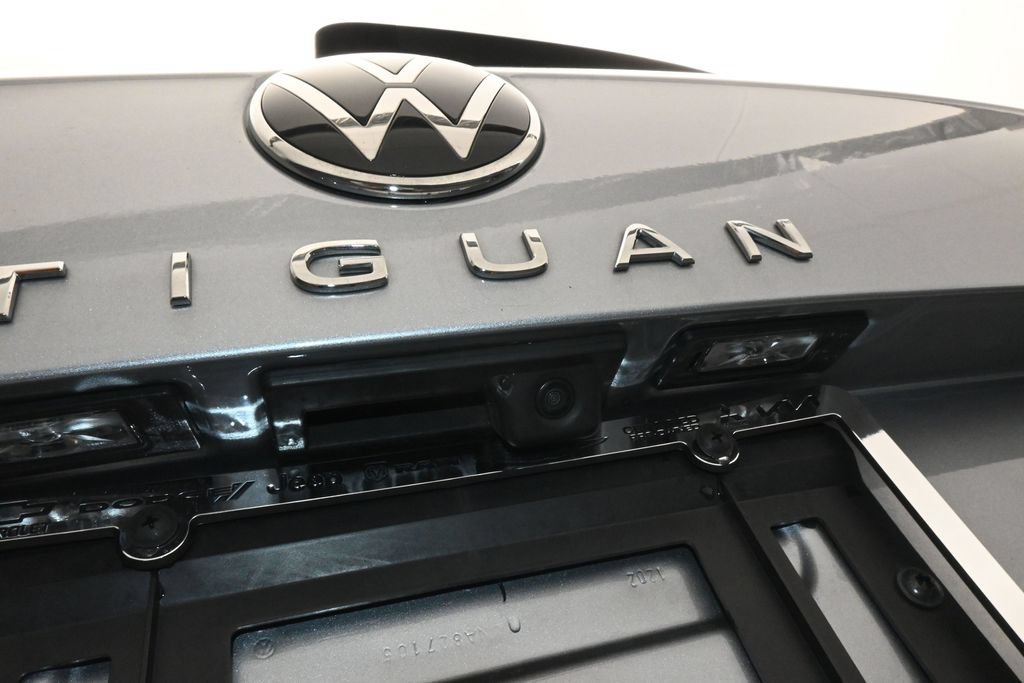 Used 2024 Volkswagen Tiguan SE FWD image 39