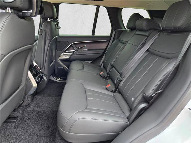 New 2026 Land Rover Range Rover SE image 16