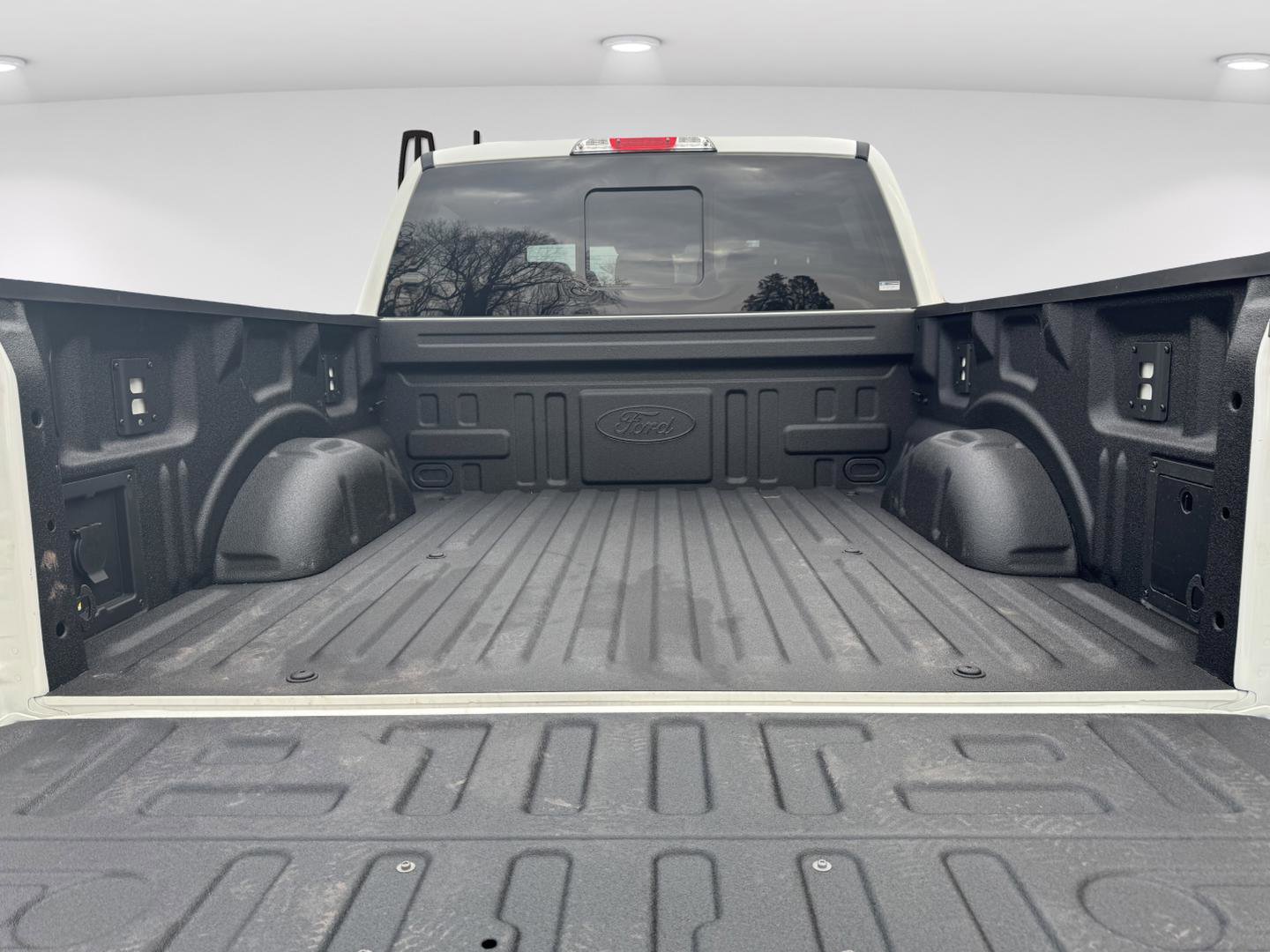 Used 2025 Ford F150 Lariat w/ Equipment Group 501A Mid image 33