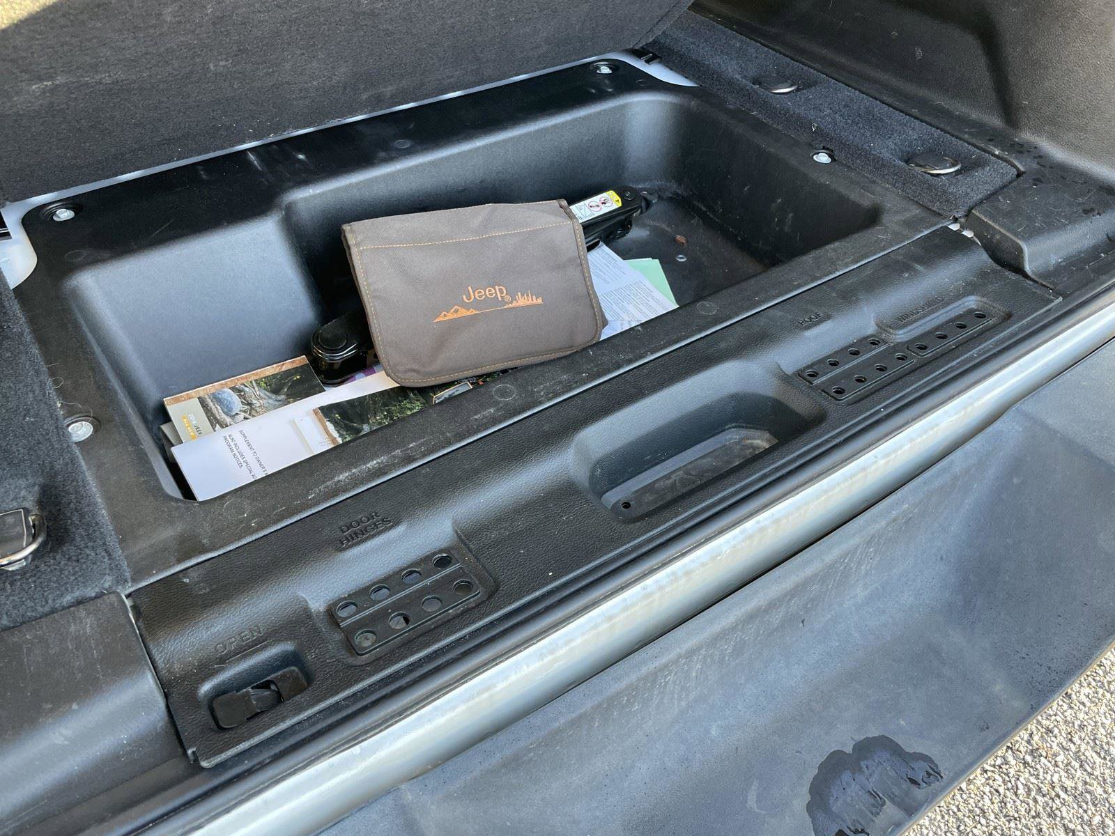 Used 2018 Jeep Wrangler Unlimited Sport S image 36