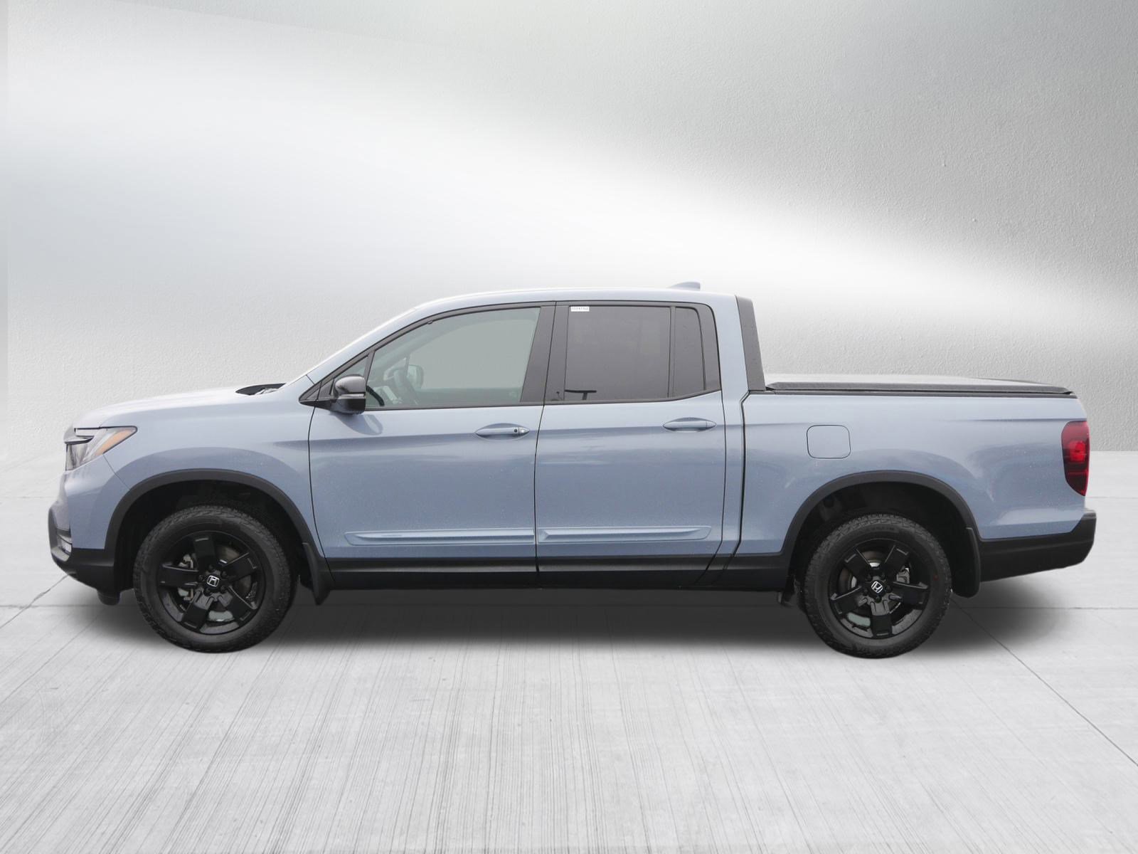 Certified 2025 Honda Ridgeline Black Edition image 4