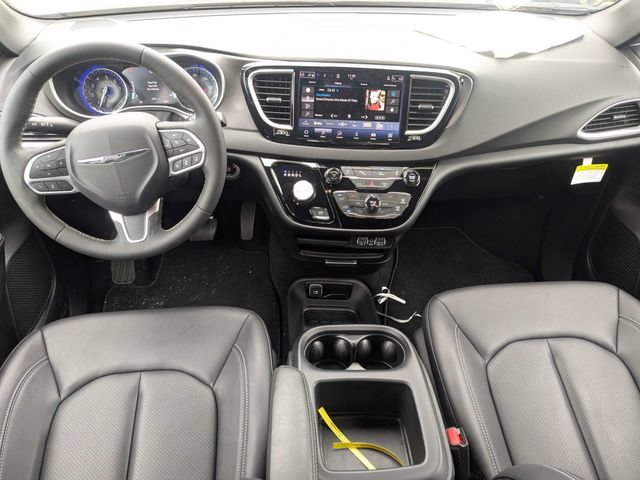 New 2025 Chrysler Voyager LX FWD image 14