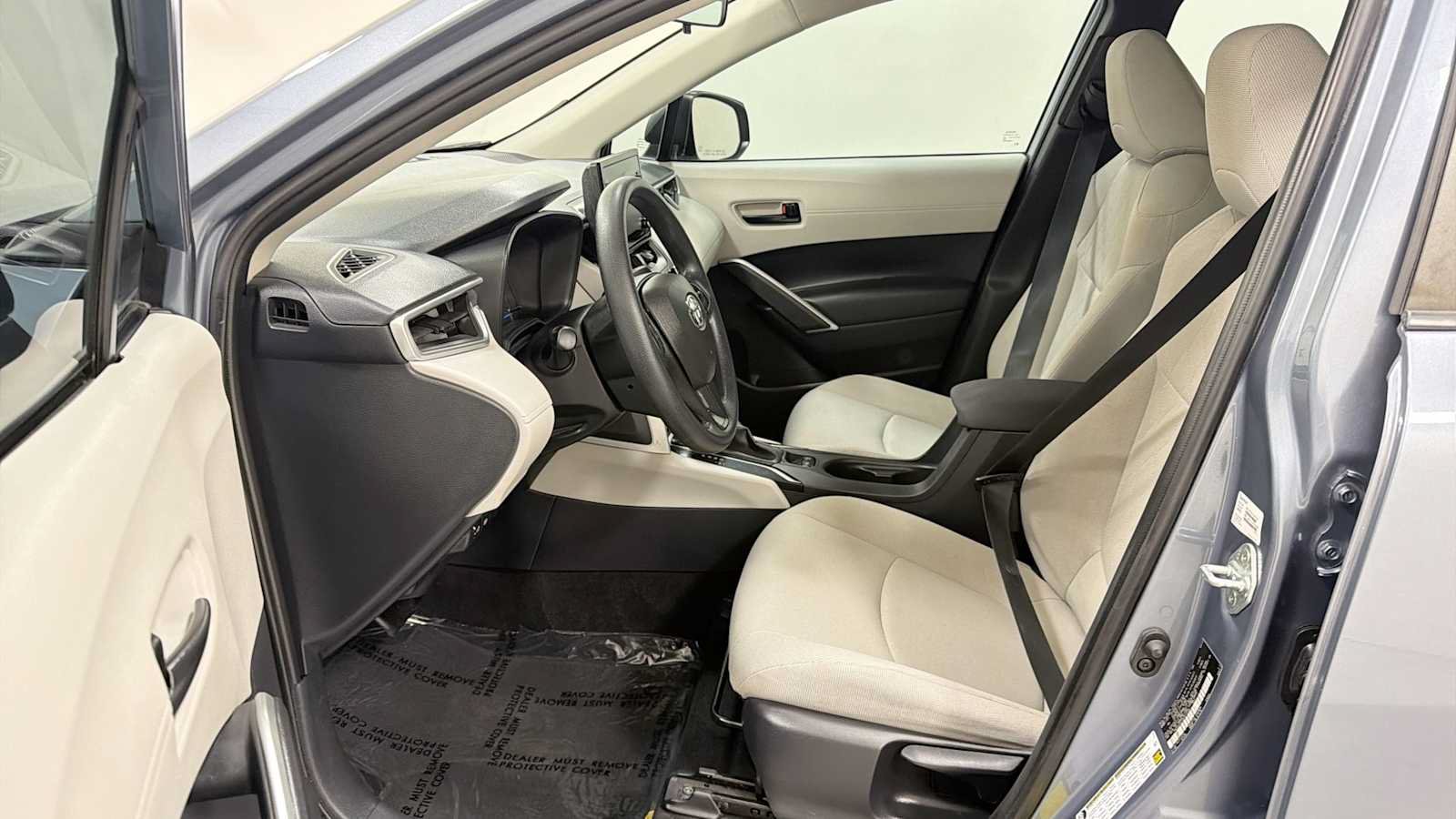 Certified 2022 Toyota Corolla Cross L FWD image 13