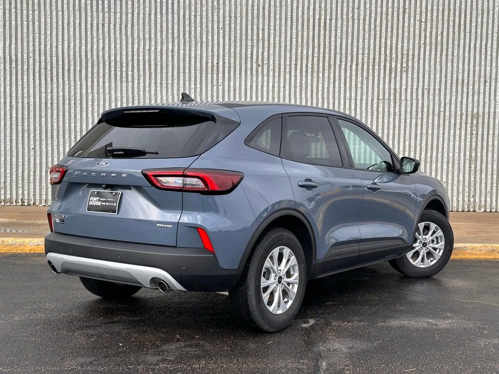 Used 2025 Ford Escape Active w/ Tech Pack #1 AWD/4WD image 5