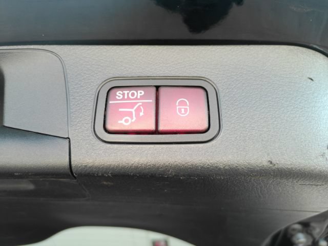 Used 2023 Mercedes-Benz EQB 300 4MATIC image 28