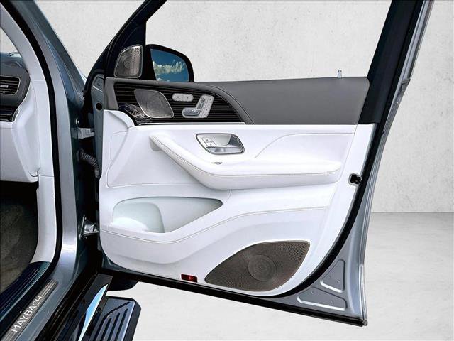 Used 2023 Mercedes-Benz Maybach GLS 600 4MATIC image 19