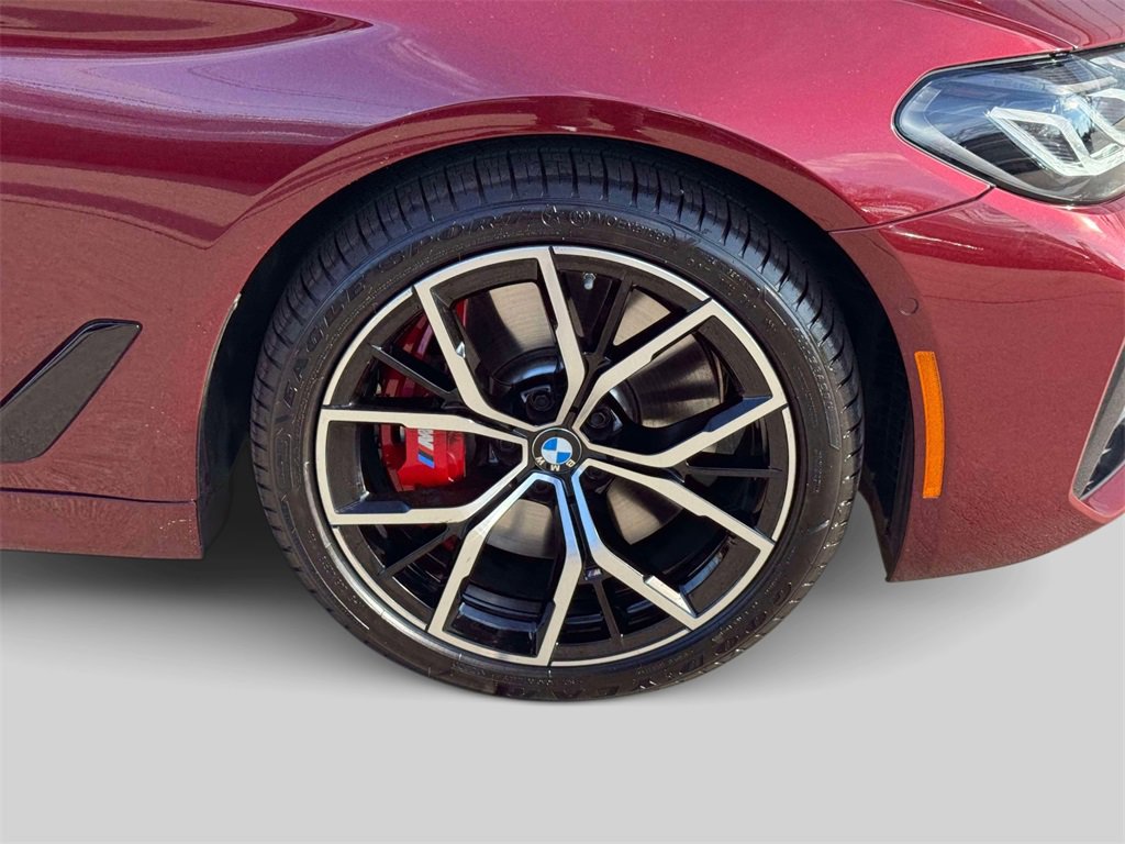 Certified 2023 BMW 540i xDrive w/ M Sport Package image 9